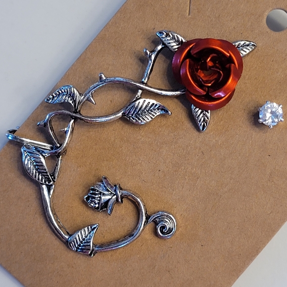 HOT TOPIC BLACKHEART Brand Silver-tone Red Rose Ear Cuff - Picture 15 of 16